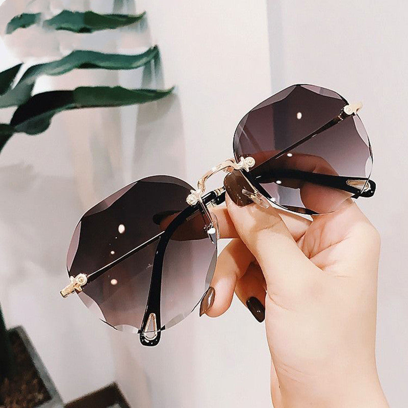 New Design, High-Quality Sunglasses – Stylish & UV Protection
